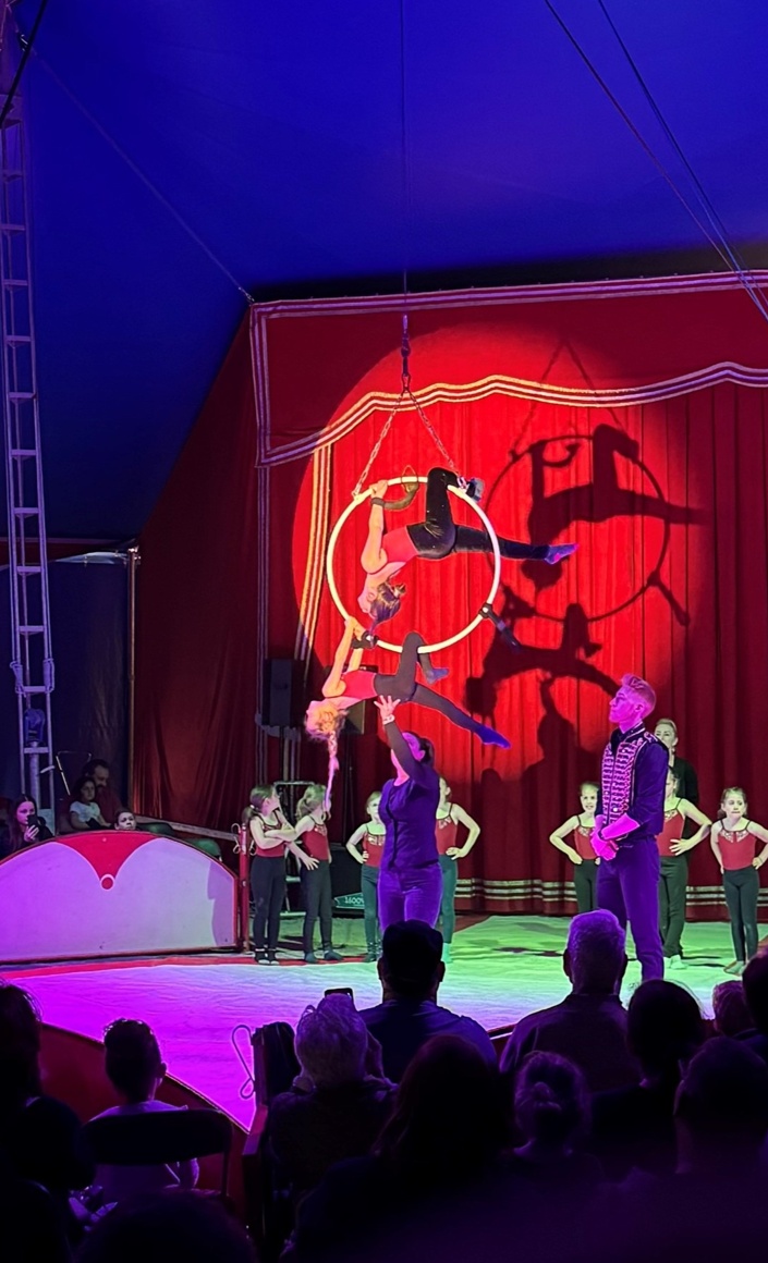 Mitmach-Zirkus an der Grundschule Egglham