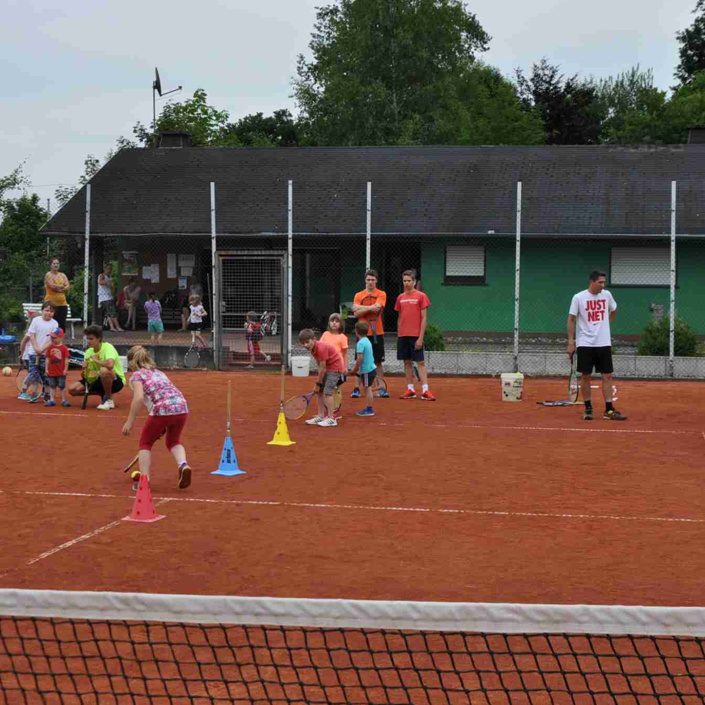 Multifunktionsspielfeld / Tenniswand TC Horhausen