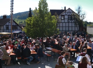 Faltpavillons für den Schlater Maibaumhock