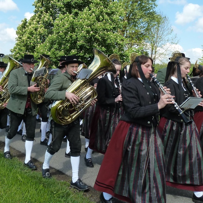 Erneuerung der Tracht des Musikverein Kißlegg