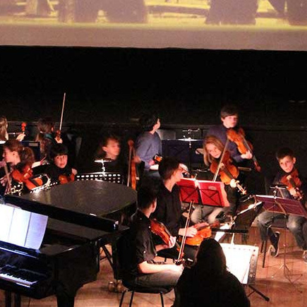 Musik für Stummfilme von Schülern