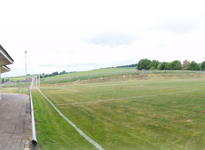 Aufbereitung des Spiel- und Trainingsgeländes