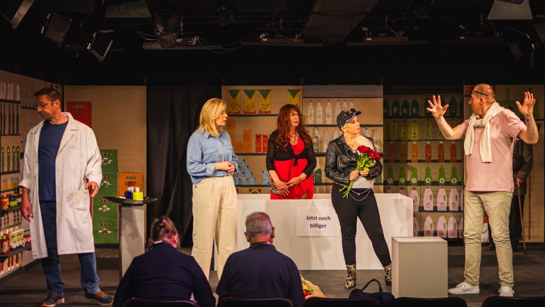 Theaterproduktion &amp;quot;Im Wartesaal zum großen Glück&amp;quot;