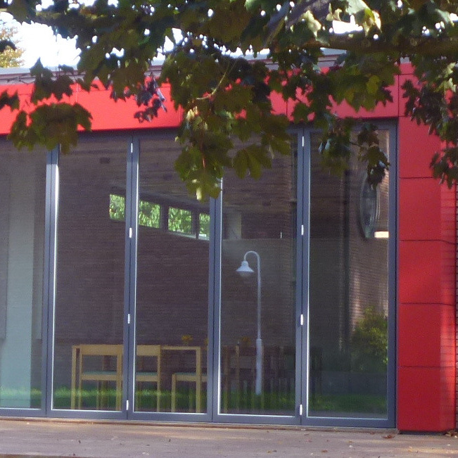 40 Stühle fürs Gemeindehaus