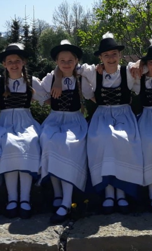 Tracht für die Jugend