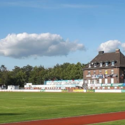 Bau eines Abdachs/Wetterschutz am Kunstrasenplatz
