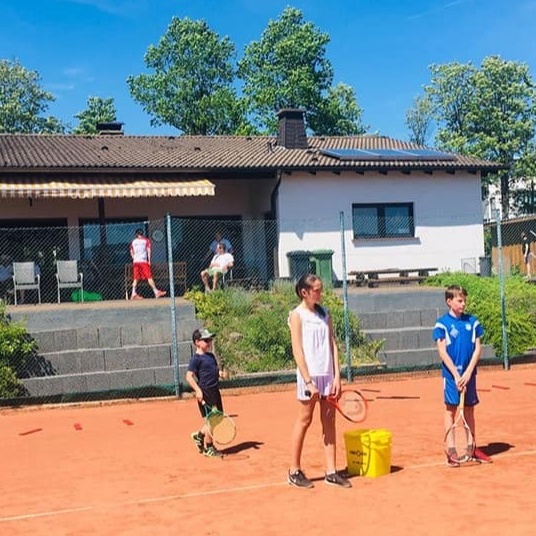 Modernisierung von Tennisplätzen