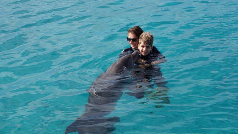 Delphin Therapie für Jonas aus Tandern
