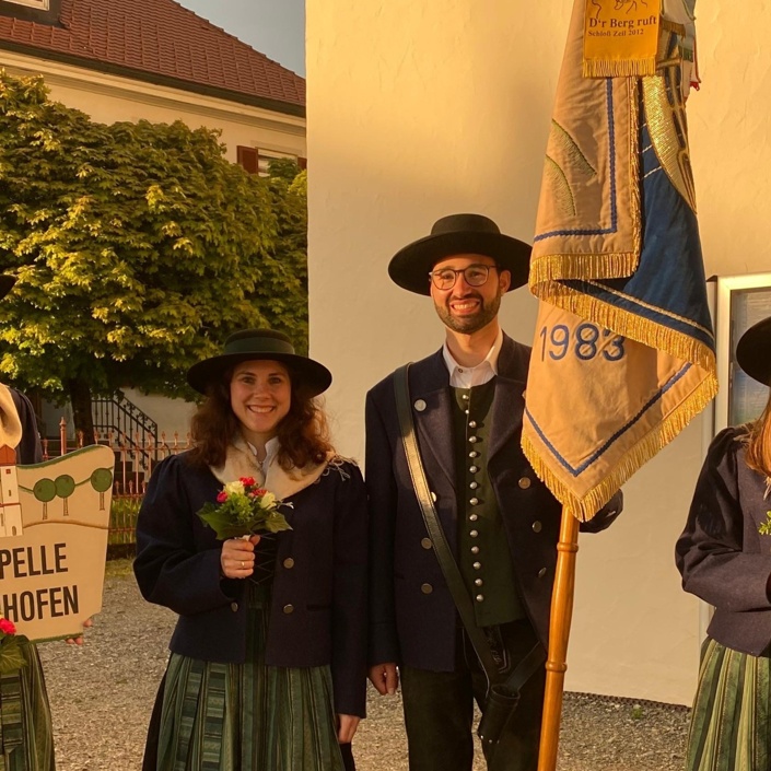 Vereinsfahne im neuen Glanz - Musikverein Wuchzenhofen e.V.