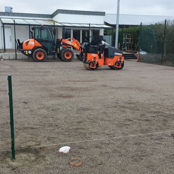 Barrierefreie Außenanlagen für ganzjährig bespielbare Tennisplätze