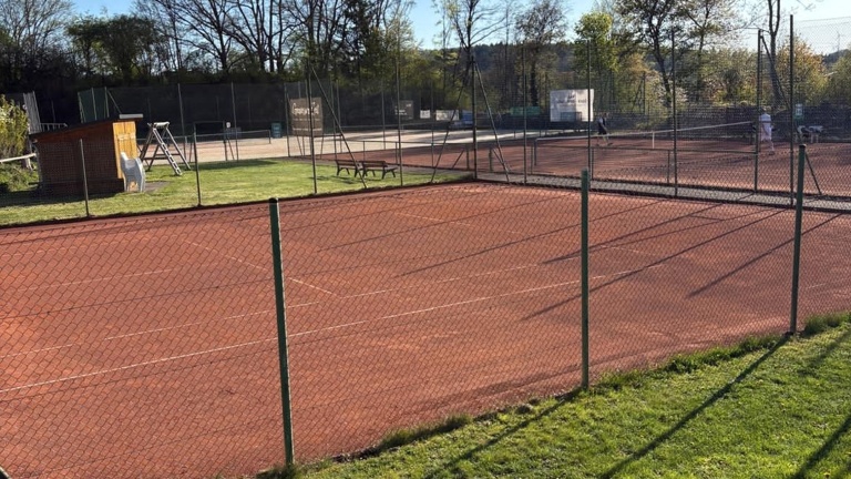 Ökologische + nachhaltige Erneuerung unserer Tennisplätze