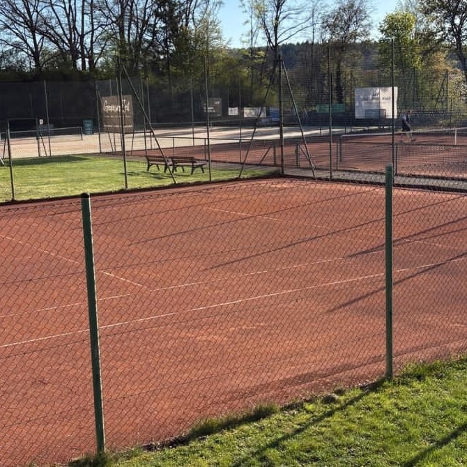 Ökologische + nachhaltige Erneuerung unserer Tennisplätze