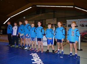 Anschaffung Sportbekleidung im Löwen-Look