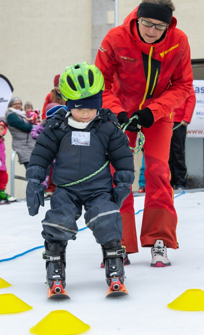 Kinderskikurs ohne Schnee