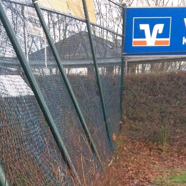 Erneuerung der  Zaunanlage am Ballsportplatz