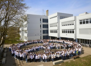 2 Schulhof-Tischtennisplatten für die Friedrich-Adler-Realschule