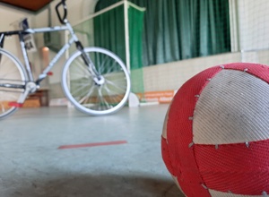 Erneuerung des Hallenbodens der Soli Bischberg (Radball)