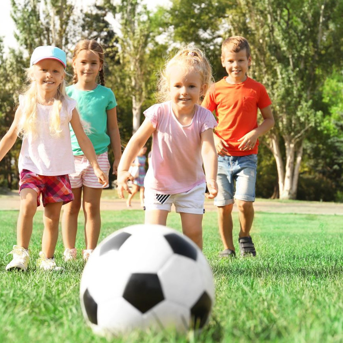 Bälle für leuchtende Kinder- und Sportleraugen