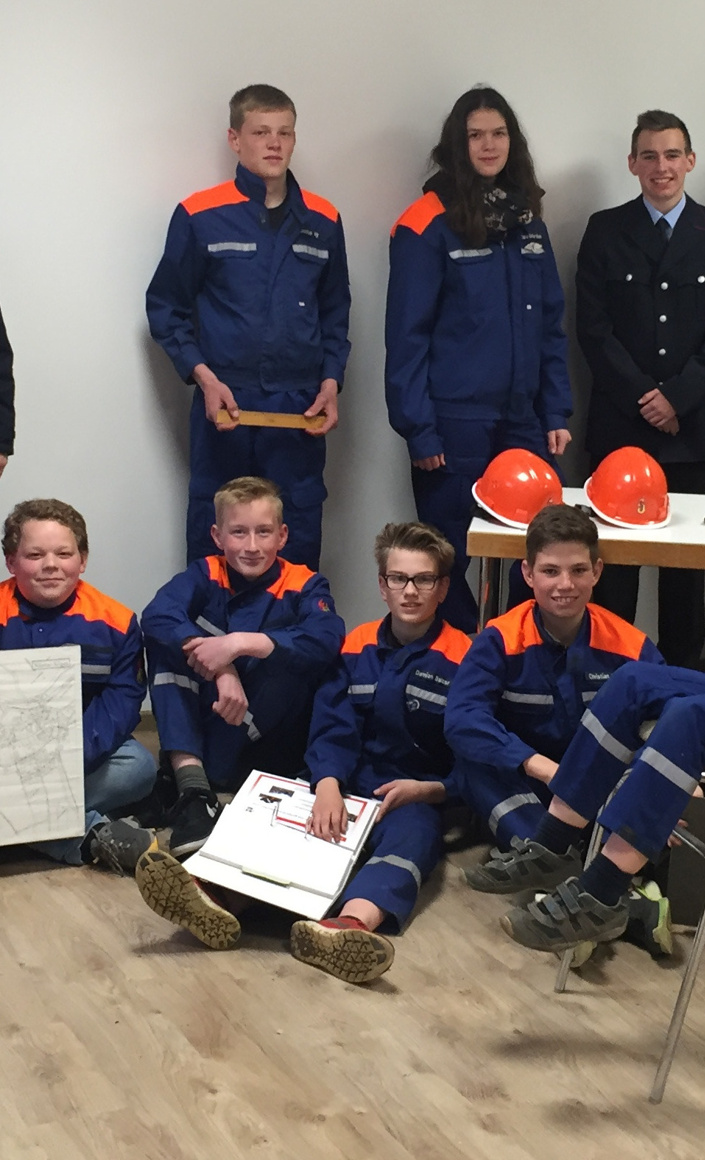 PROJEKT 2017: Neue Tische und Stühle für den Schul