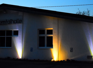 "Mehr Licht" an der Hundemtalhalle