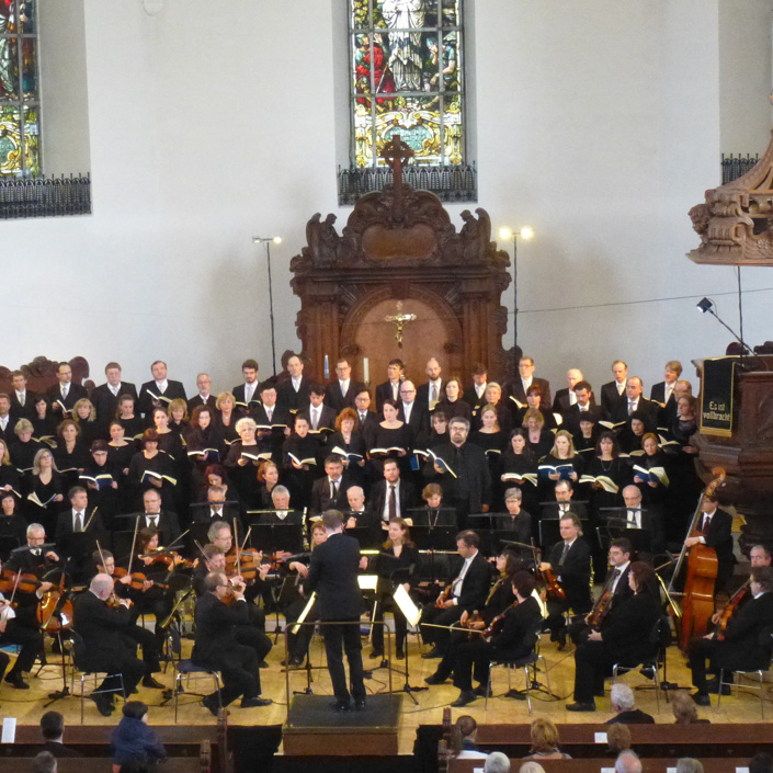 Singen für unsere Stadt - Chorbühne für 80 Sänger
