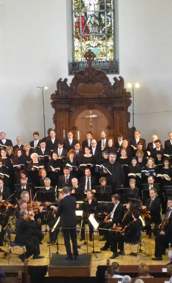 Singen für unsere Stadt - Chorbühne für 80 Sänger
