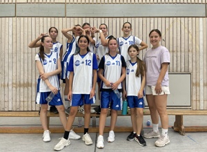 SAME COURT, SAME CHANCES. Invest in Neukölln girls.