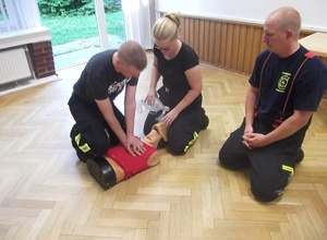 Automatischer externer Defibrillator für die Feuerwehr Sonnenberg