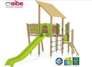 Neuer Spielturm am Sportplatz in Hausen