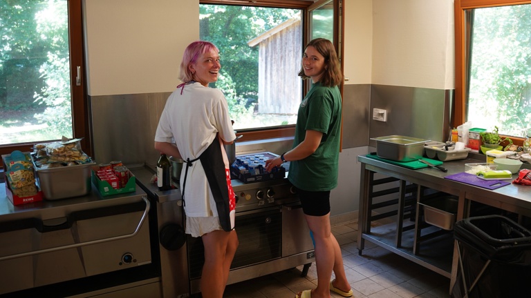 Lagerlogistik, Instandhaltung &amp;amp; Pflege , Transport und weiteres