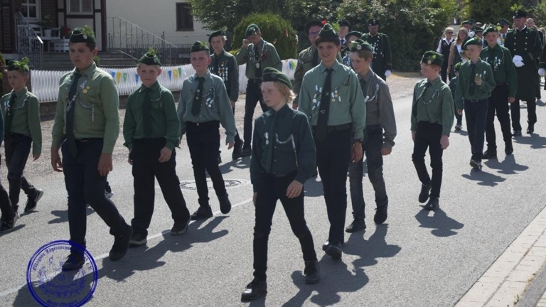 Neuausstattung Schülergruppe der Jäger Jungschützen