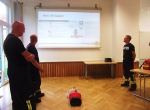 Automatischer externer Defibrillator für die Feuerwehr Sonnenberg
