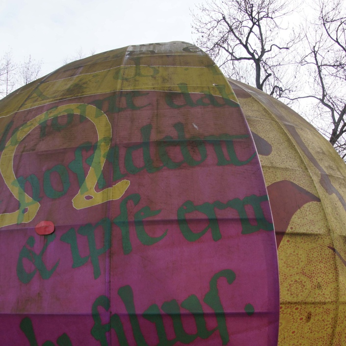 Neues Zeltdach der Religionen