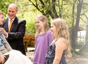 Ganz "besonderen" Spielplatz erhalten
