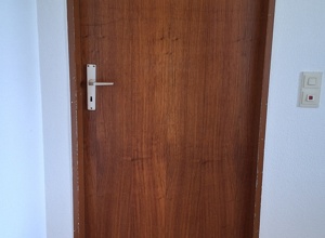 Austausch der Türblätter im Altbau des Sportheims