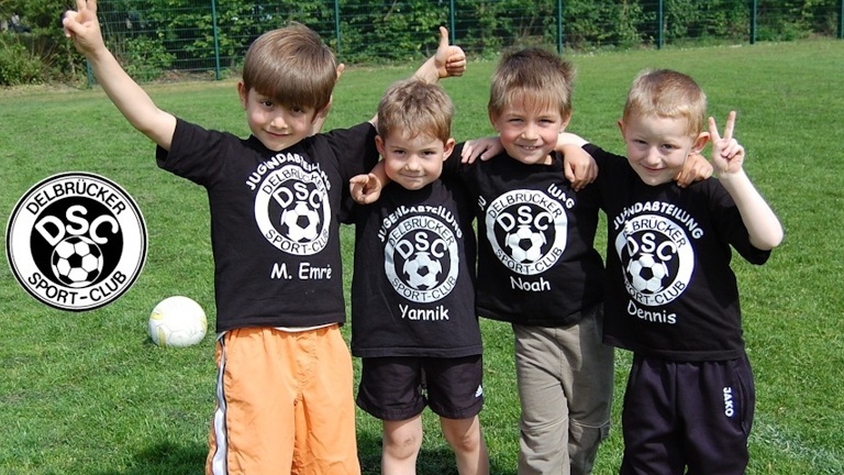 Bälle für die Jugendabteilung | Fußballspielen für ALLE