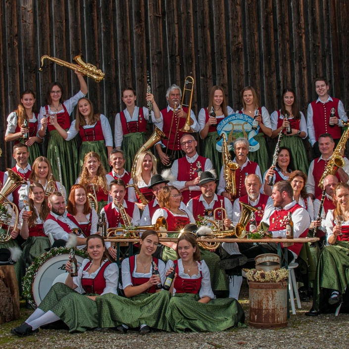 Neuanschaffung/Erneuerung der Trachten der Rettenbacher Musikanten