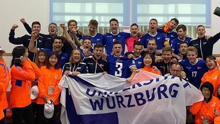 Wettkampfmannschaft Fußball der Uni-Würzburg fährt zur EM nach Tirana