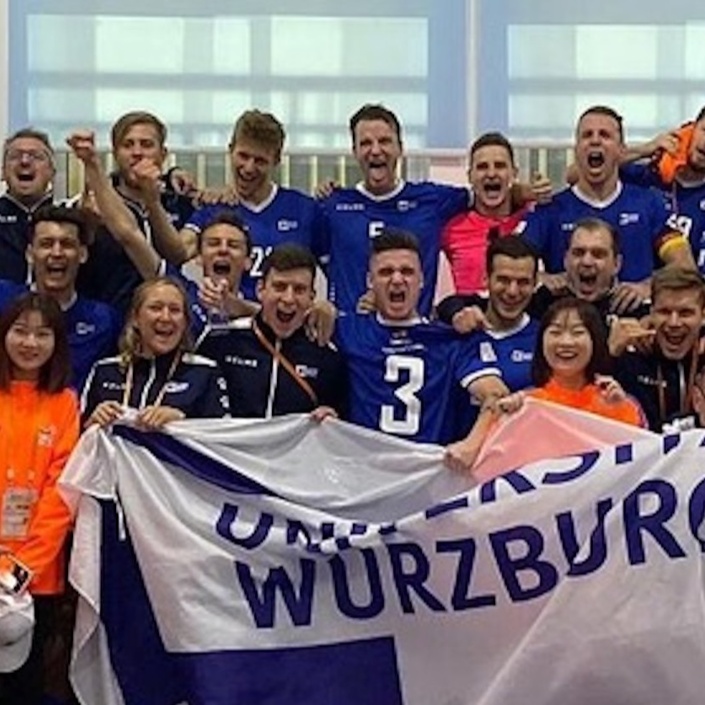 Wettkampfmannschaft Fußball der Uni-Würzburg fährt zur EM nach Tirana