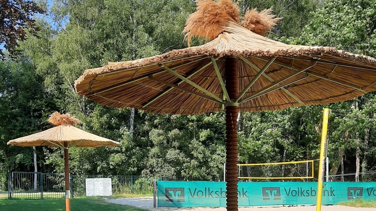 Schattenspender fürs Freibad