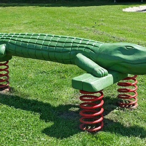 Wackel-Krokodil für das Außengelände der Kita Hoppetosse