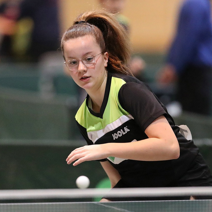 Wettkampfbekleidung für unsere Tischtennisjugend