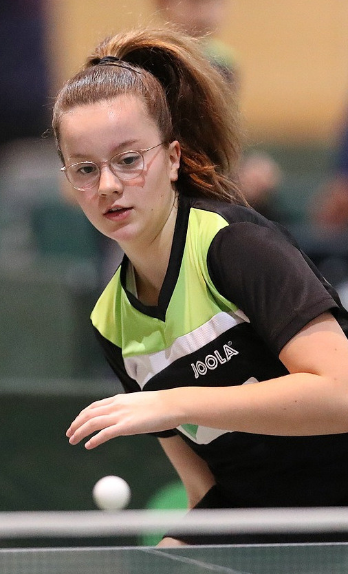 Wettkampfbekleidung für unsere Tischtennisjugend