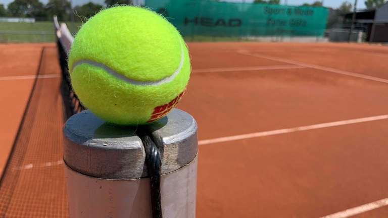 Sanierung der Tennisplätze in Hettstadt