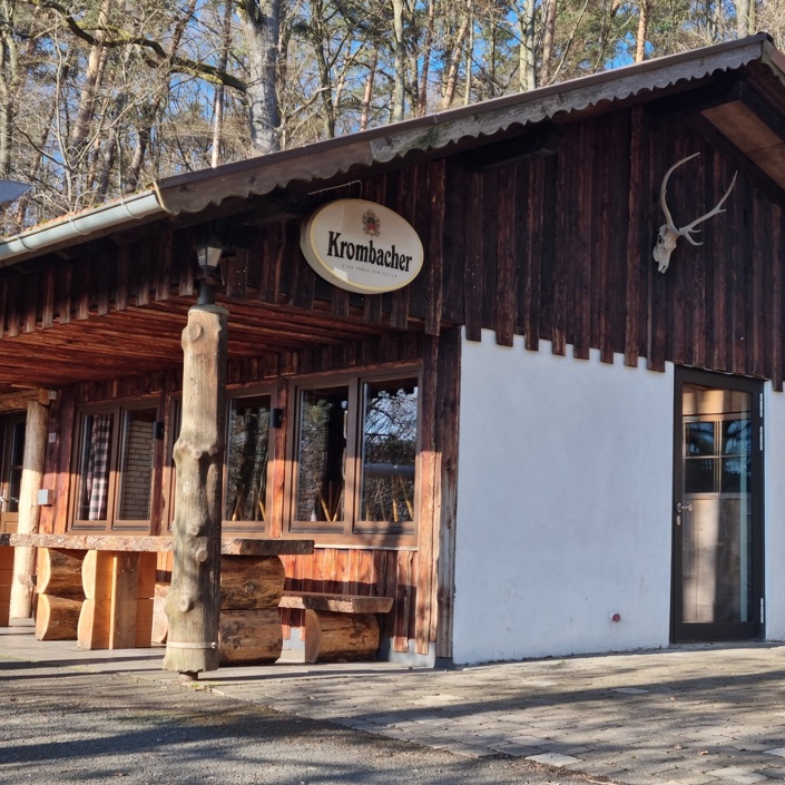 Sanierungsarbeiten Schutzhütte Herzhausen