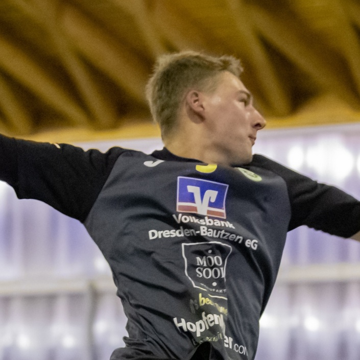 Spiel. Sieg. Saubermachen. - Handballer müssen putzen!