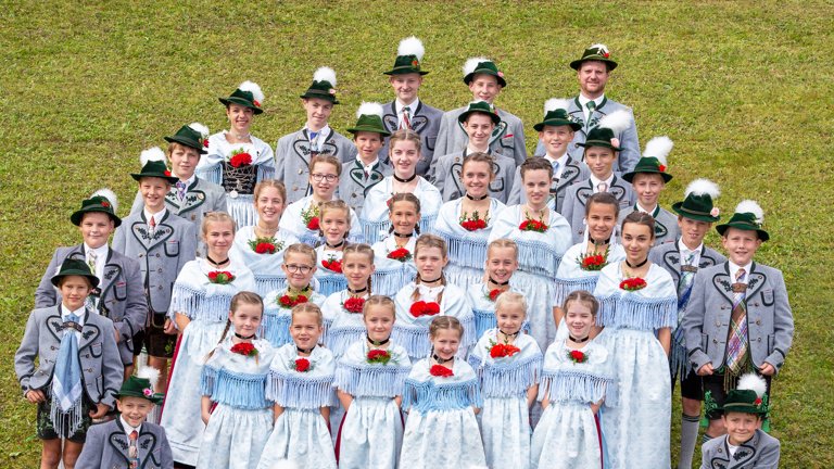 Vereinstrachten für die Jugendgruppe