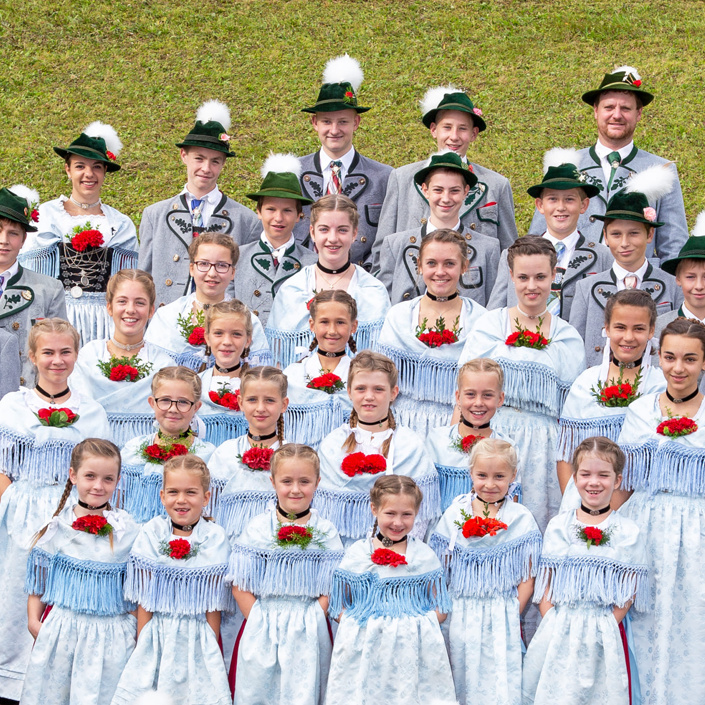 Vereinstrachten für die Jugendgruppe