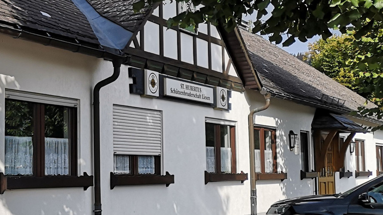 Fenster-Sanierung Schützenhalle Liesen