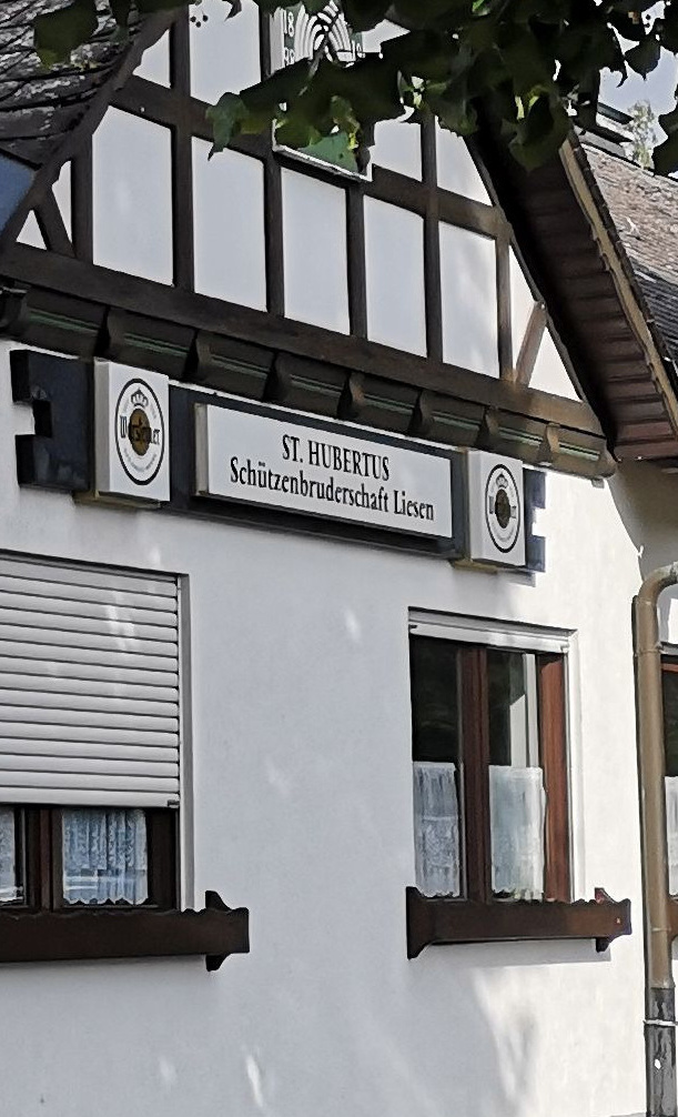 Fenster-Sanierung Schützenhalle Liesen